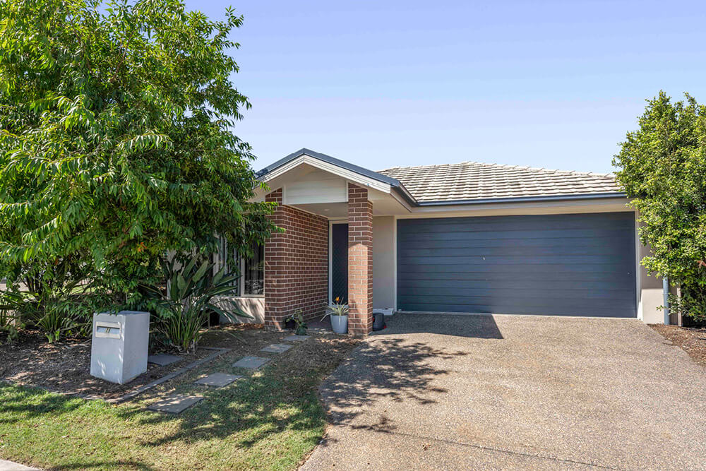 15 Botany Drive, South Ripley QLD 4306